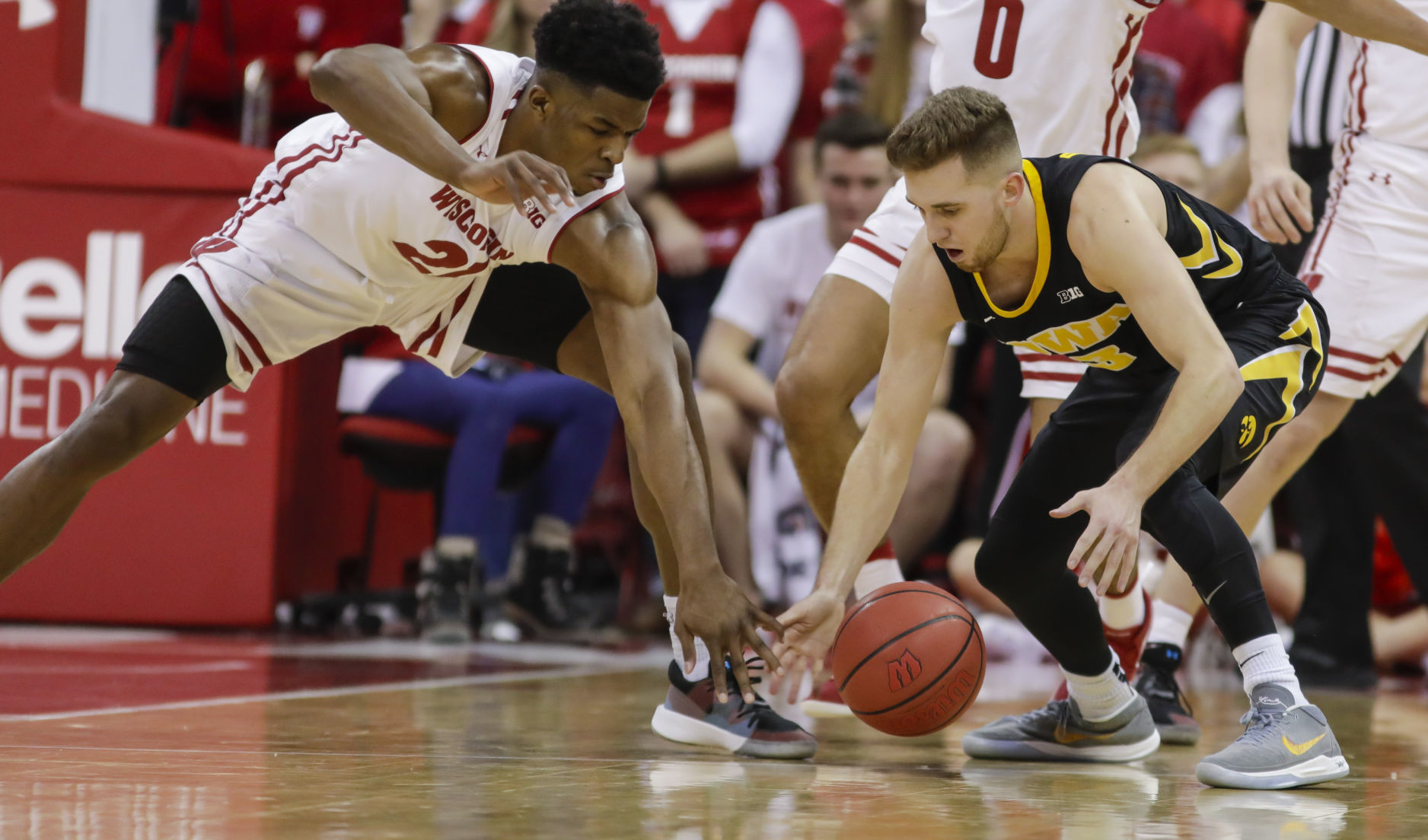 Iowa Wisconsin Basketball